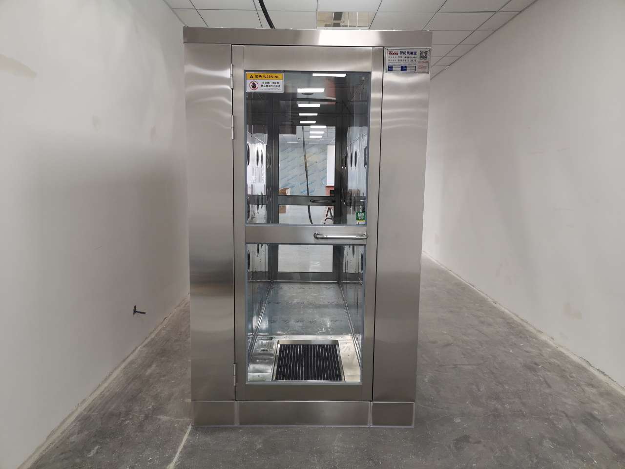 山東康視新材料有限公司風淋室安裝